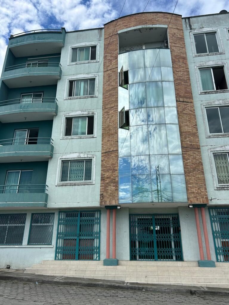 Edificio en Atacames ideal para vivir y vacacionar